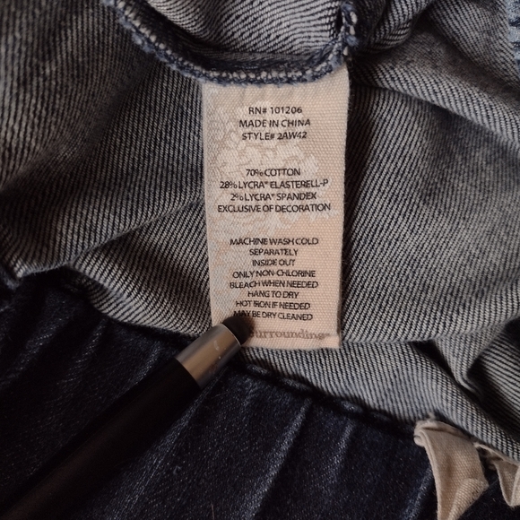 Soft Surroundings Embroidered Floral Stretch Pull On Jeggings Denim Jeans Pants - Picture 8 of 9